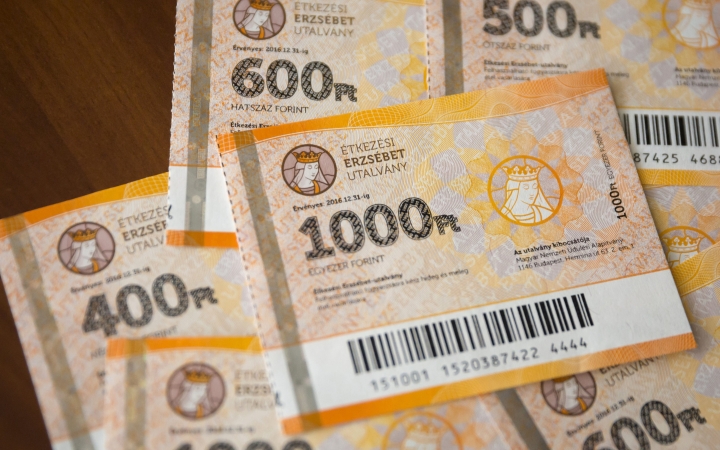 Idén is kapnak Erzsébet-utalványt a nyugdíjasok