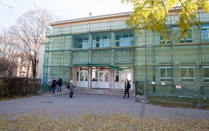 Teljes energetikai felújítás a Vasváriban 300 millióból