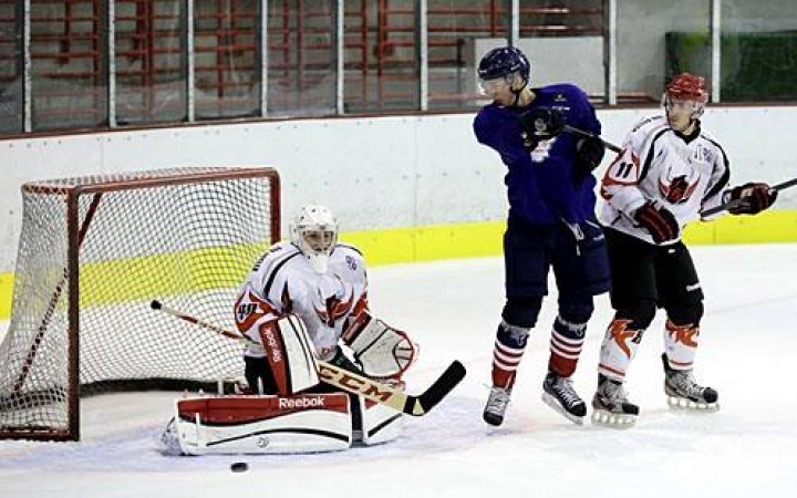 Jégkorong: elsőre vereség