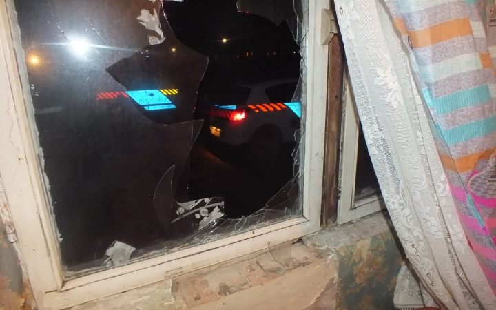 Családok közt - verekedés, ásó, lapát, vér