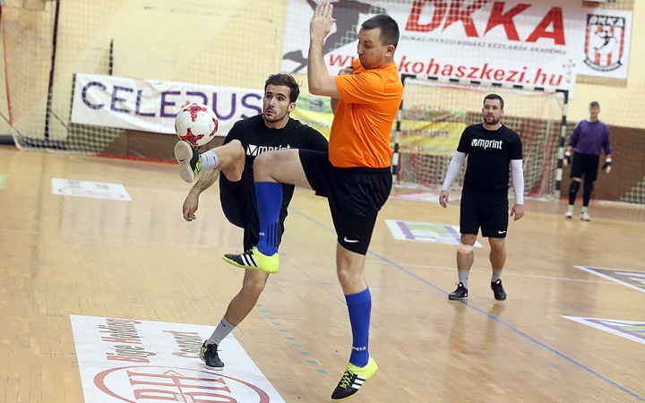 D+ Híradó - Jótékonyság, Angyaldoboz akció