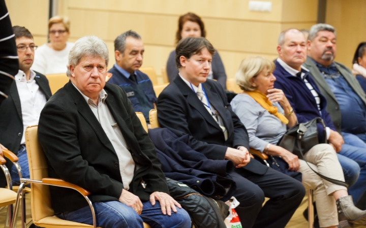 D+ Híradó - Közmeghallgatás, mentőállomás