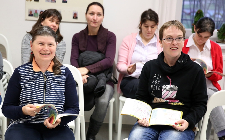 D+ Híradó - Mesekönyv, acélszobrászok