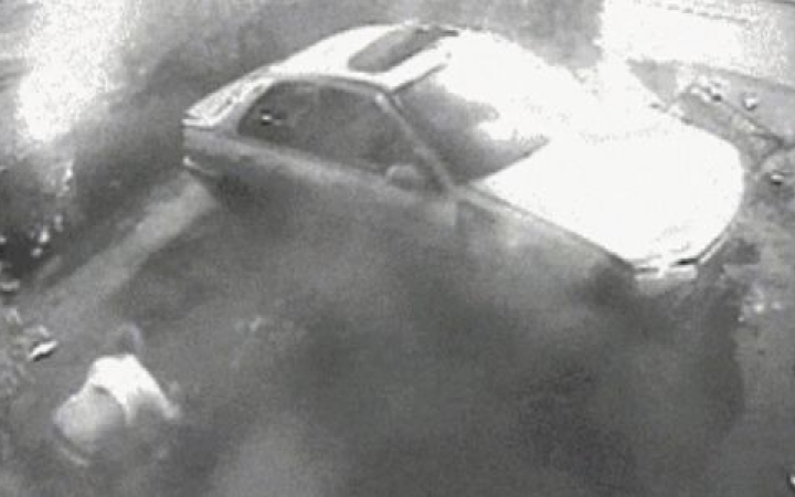 Mi lett volna ha beköti magát?