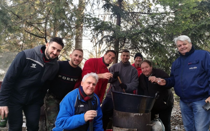 Disznólkodtak az Acélbikák