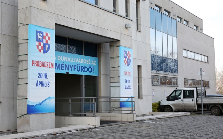 Májusban birtokba vehetjük a felújított élményfürdőt!