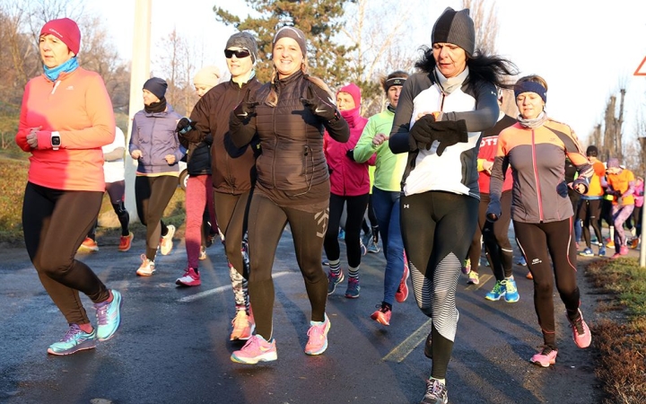 Yours Truly: élen Dunaújváros