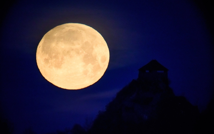 Minden lesz egyszerre