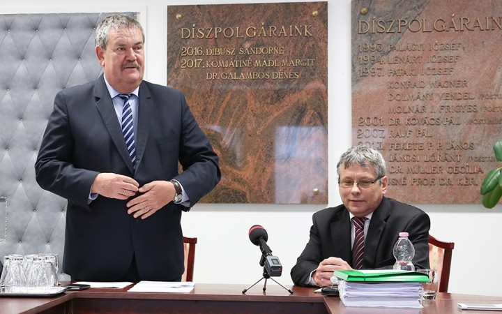 "Tervezni globálisan, cselekedni lokálisan kell"