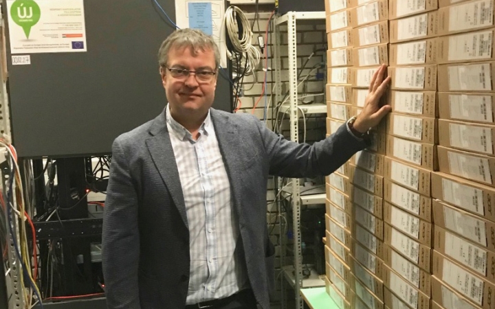 Minden tanár laptopot kap