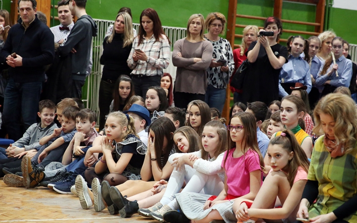 D+ Híradó - Alsós farsang, darts