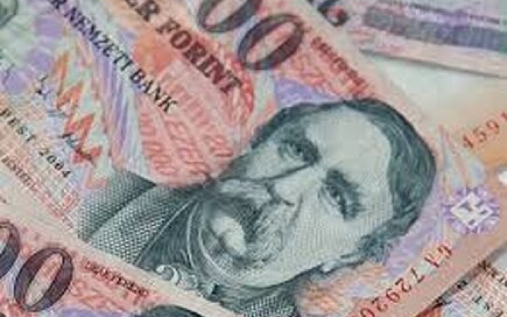 Mennyi marad zsebben a fizetés után?