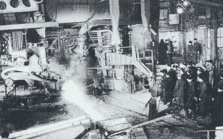 Színe és visszája – Gigantikus vaskohó, lehangoló városkép