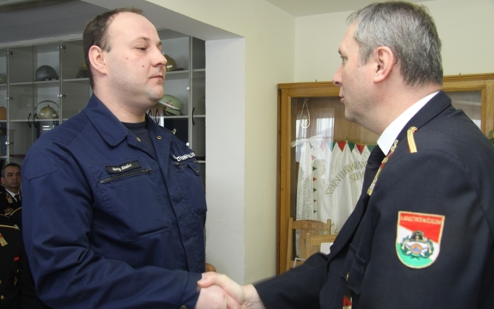 Dunaújvárosi tűzoltót is kitüntettek