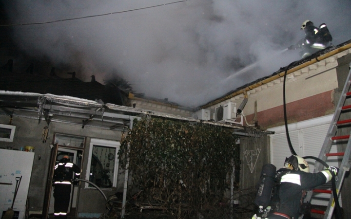 Családi ház gyulladt ki