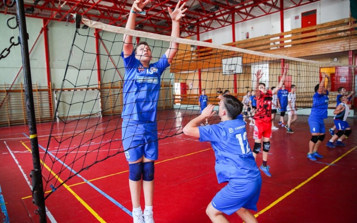 Diákolimpikonok randevúja a Dózsában