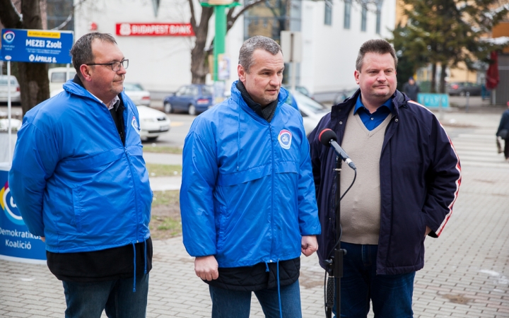 A Jobbik és az LMP az akadály