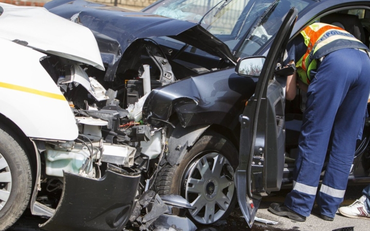 Az árokban kötött ki