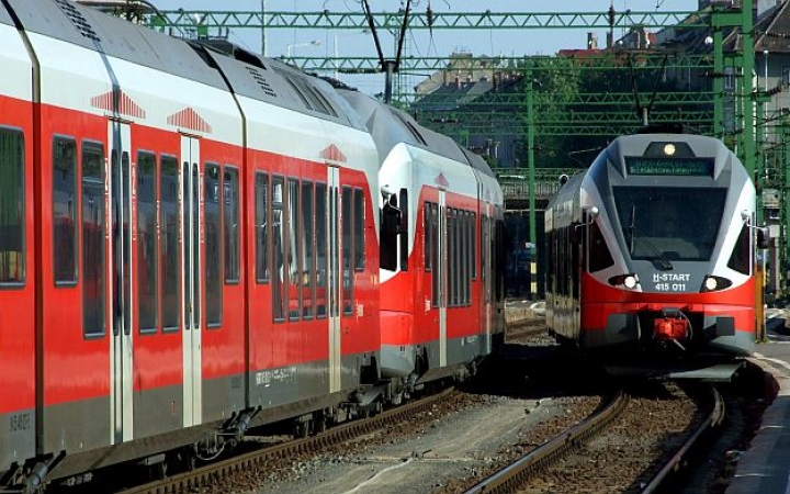 Ünnepi menetrendváltozás