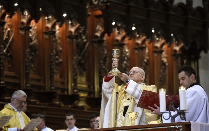 Az emberiség története Istentől indult és hozzá is érkezik