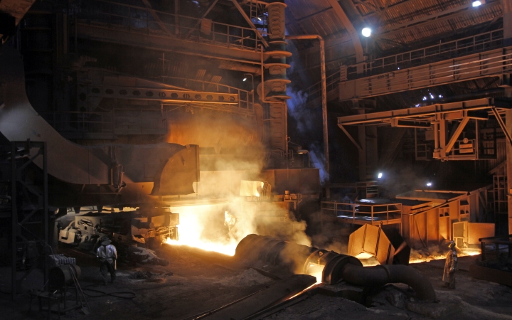 Bérek, kohófelújítás - a Dunaferr megállapodott a szakszervezetekkel