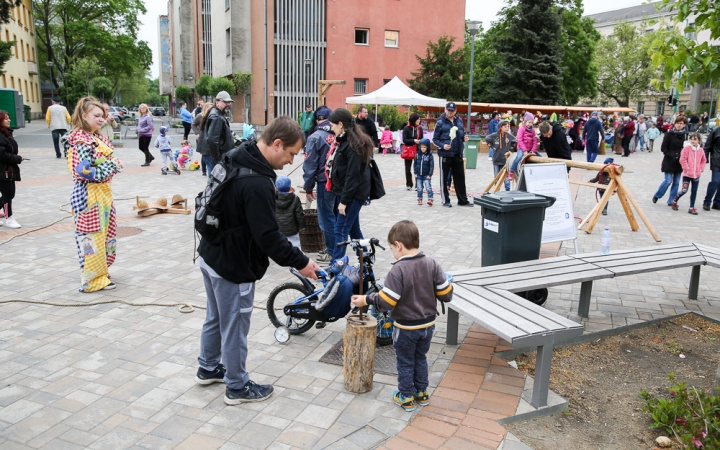 Májusi Mulatság - Irány a tér!