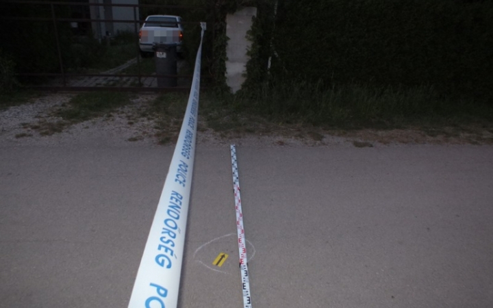 Kis híján halálra késelte a fiát