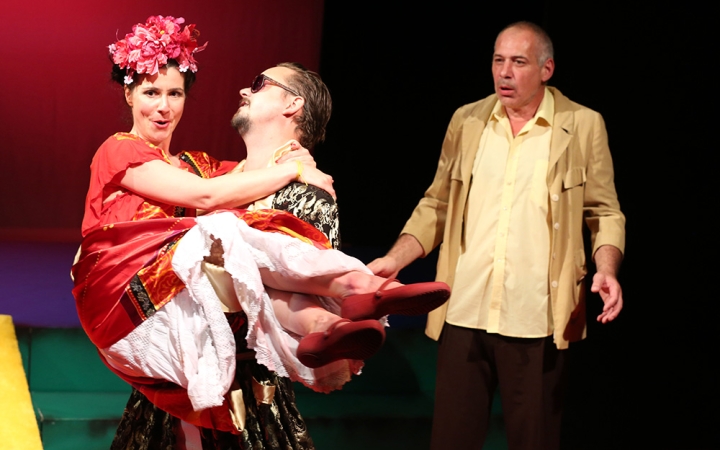 Korhatáros darabbal zárul az évad