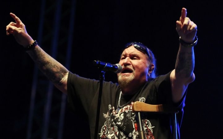 Égzengés helyett rock