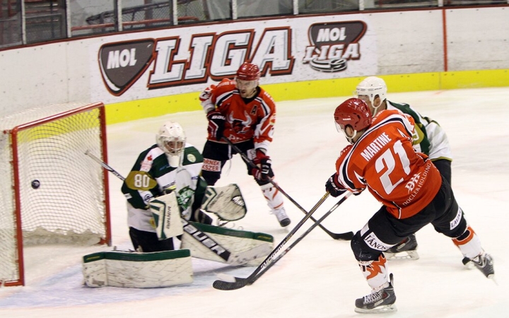 Jégkorong: győzelemmel kezdtek