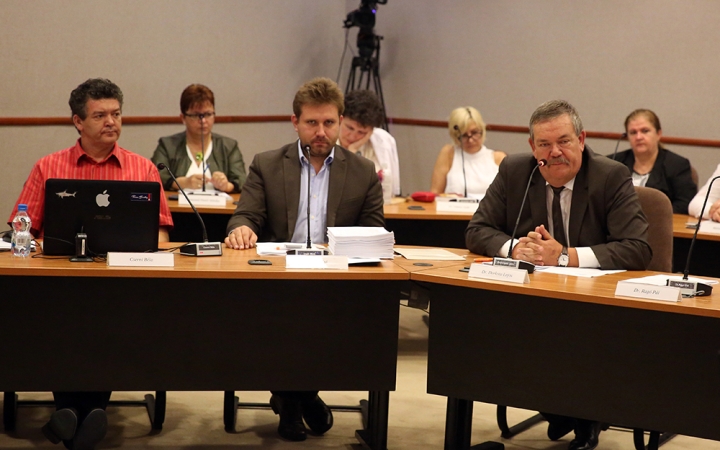 D+ Híradó - Közgyűlés, segítség