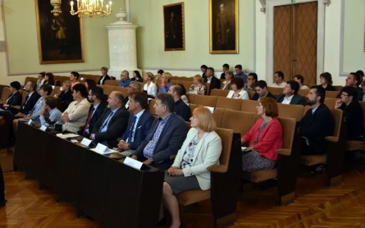 Hatvanöt millió forint felzárkóztatásra