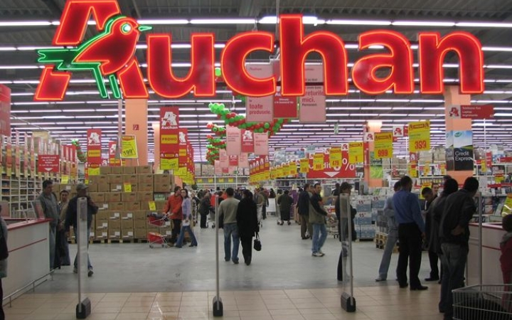 Ezt lépi az Auchan a vasárnapi zárva tartásra