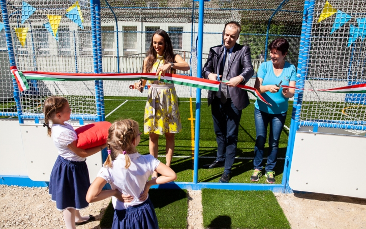 Újabb nagy lépések kis cipőben