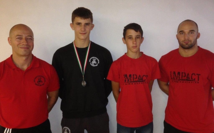 Birkózás: szép ezüst Egerből