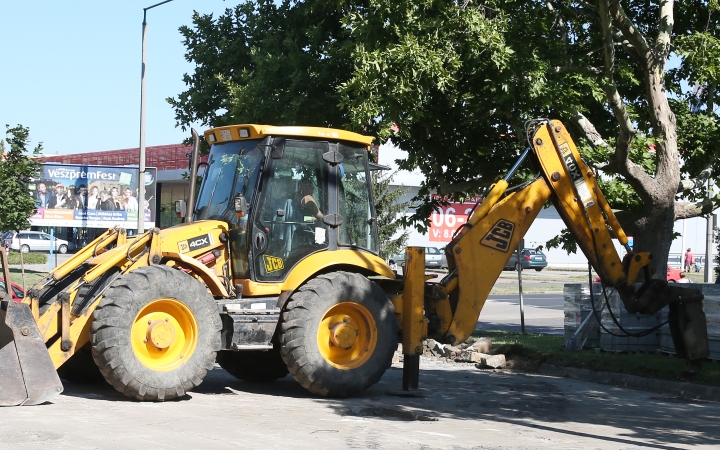 Folyamatos felújítások