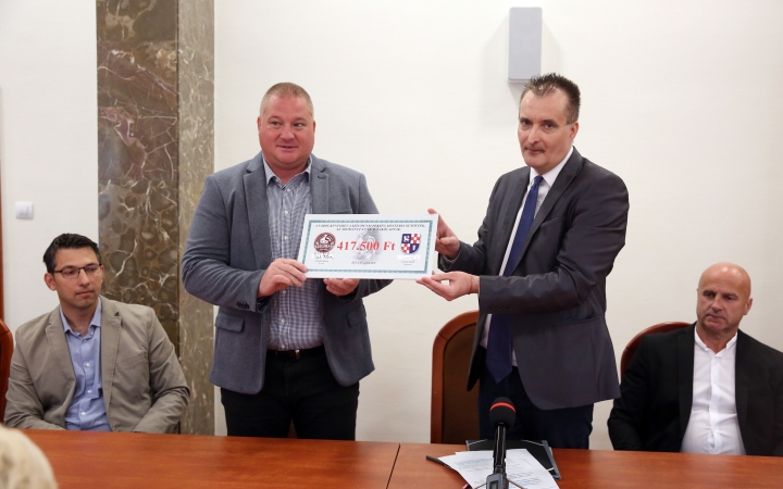 Adomány lesz az adományból