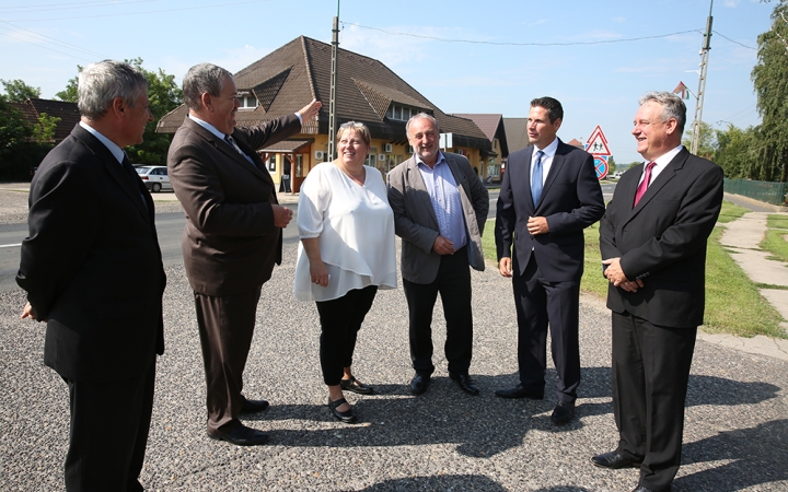 Hétfőn kezdik a 6219-es út felújítását