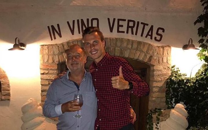 Szurkolás és barátság