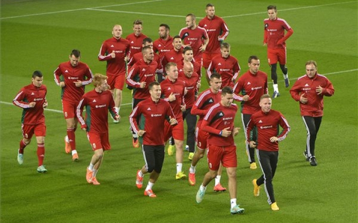 Labdrarúgás: két hellyel előrébb