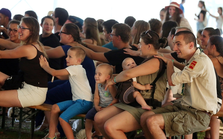 D+ Híradó - Képviselet, graffiti