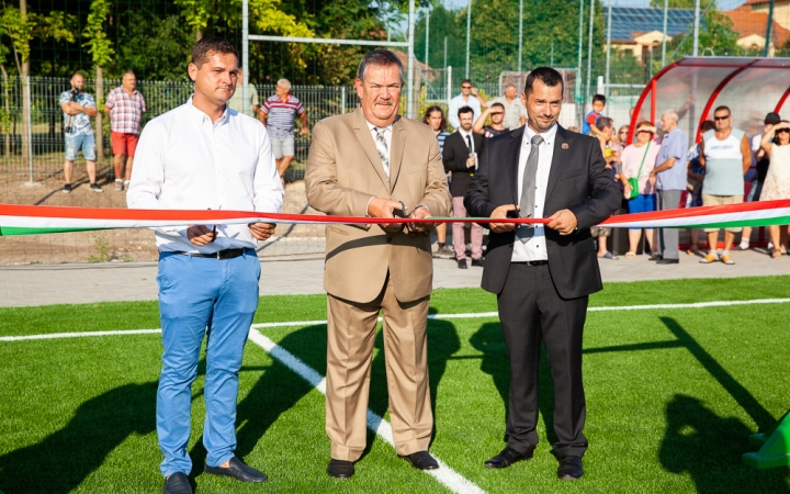 "Kiállás a nemzetért, a közösségért"