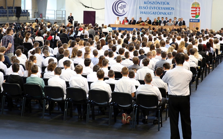 Teljes az idei hallgatói létszám az egyetemen