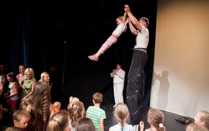 Zár a Liget, nyit az évad