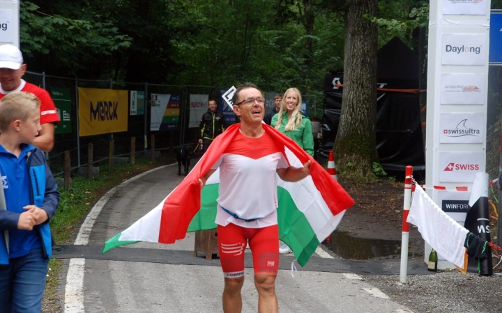 Emberfeletti teljesítmény!