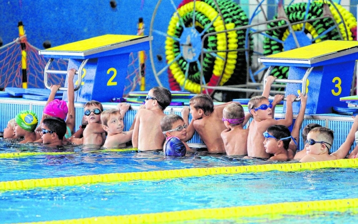 Kezdődik az uszoda felújítása!