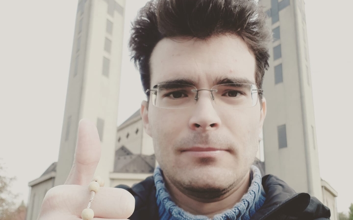 Pecsét István tanul, vállalkozást alapít, de legfőképpen jól van