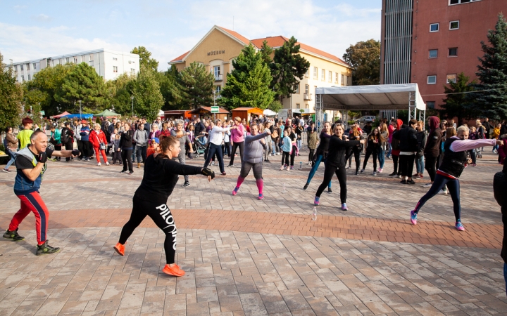 Nagy tesi óra lesz a főtéren