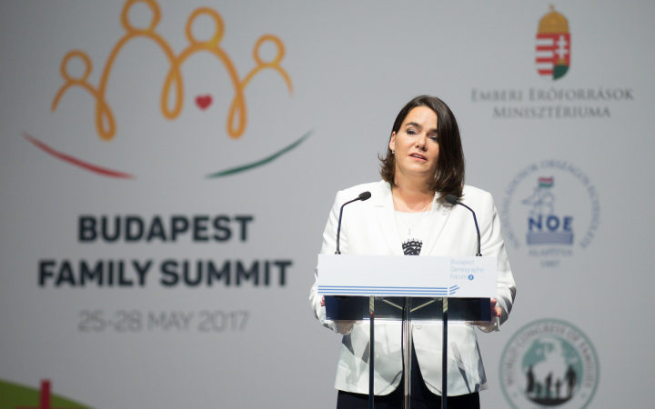 Emelkedik a gyermekek után járó ápolási díj