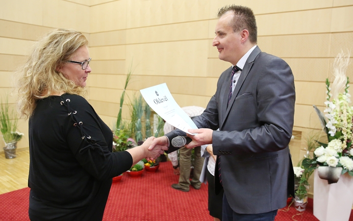 D+ Híradó - Légszennyezettség, virágos verseny